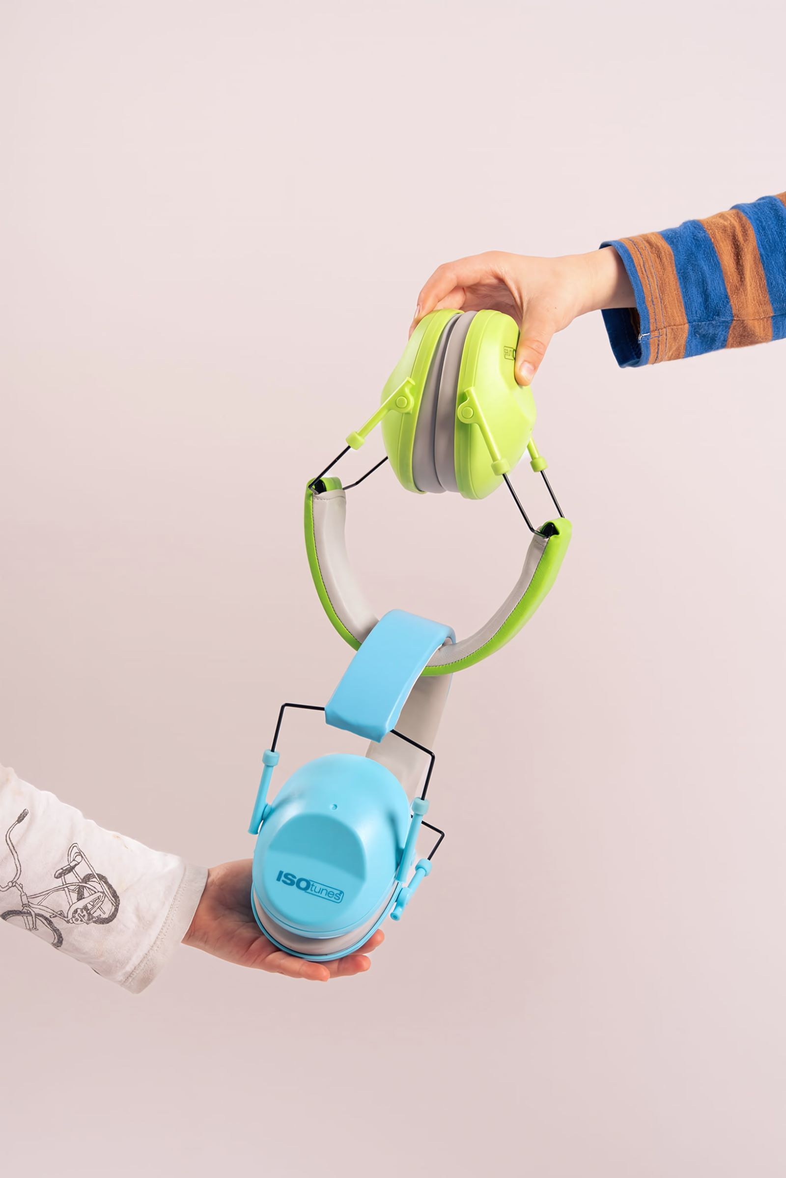 Dziecięce ochronniki słuchu ISOtunes Junior Defender — zdjęcie 4